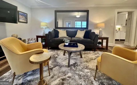 300 W Peachtree ST