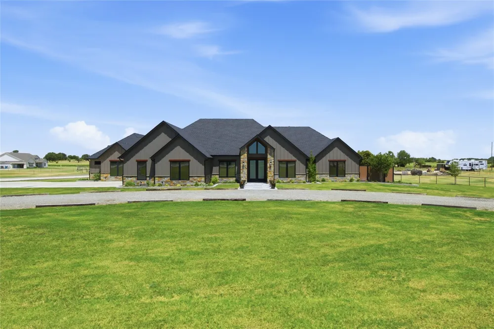 2223 Grass Roots Road Tolar, TX 76476