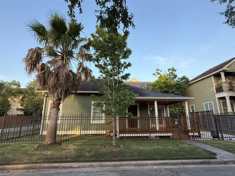 2626 Columbia Street