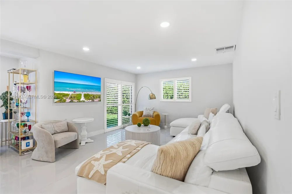 932 Bird Rd Coral Gables, FL 33146