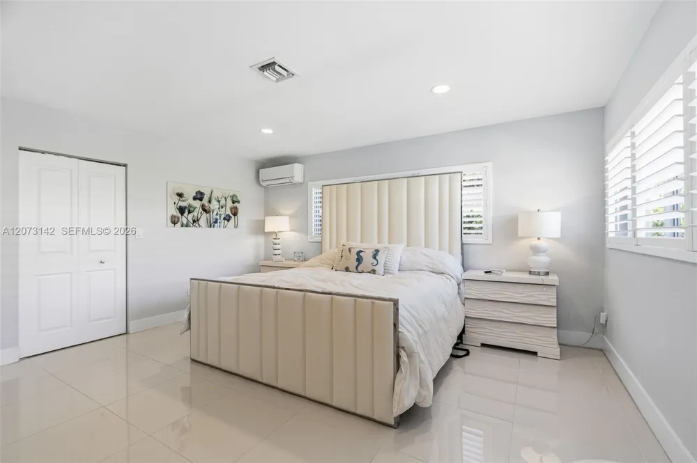 932 Bird Rd Coral Gables, FL 33146