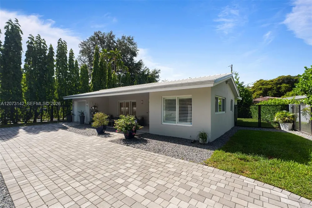 932 Bird Rd Coral Gables, FL 33146