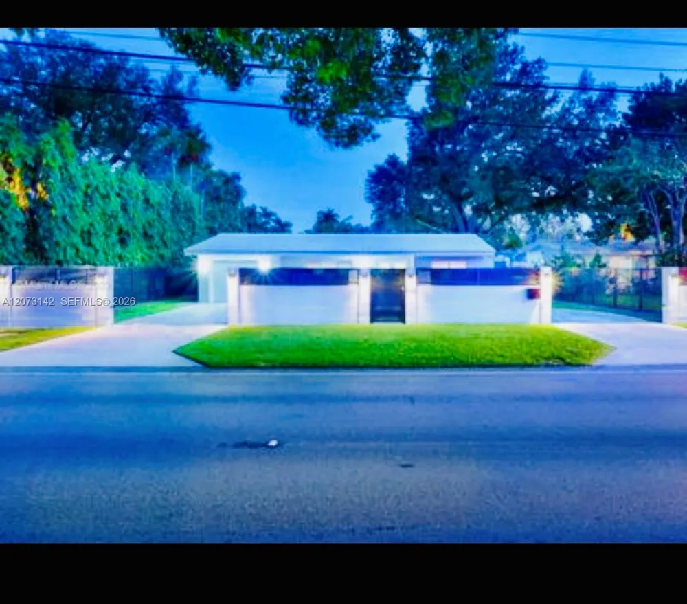 932 Bird Rd Coral Gables, FL 33146