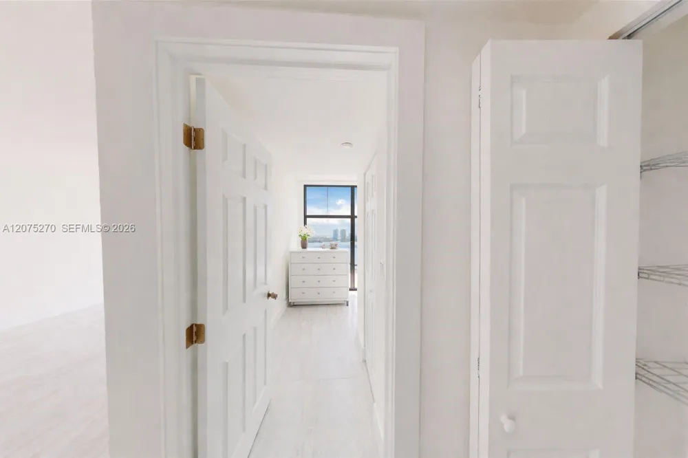1000 W Island Blvd #1812 Aventura, FL 33160