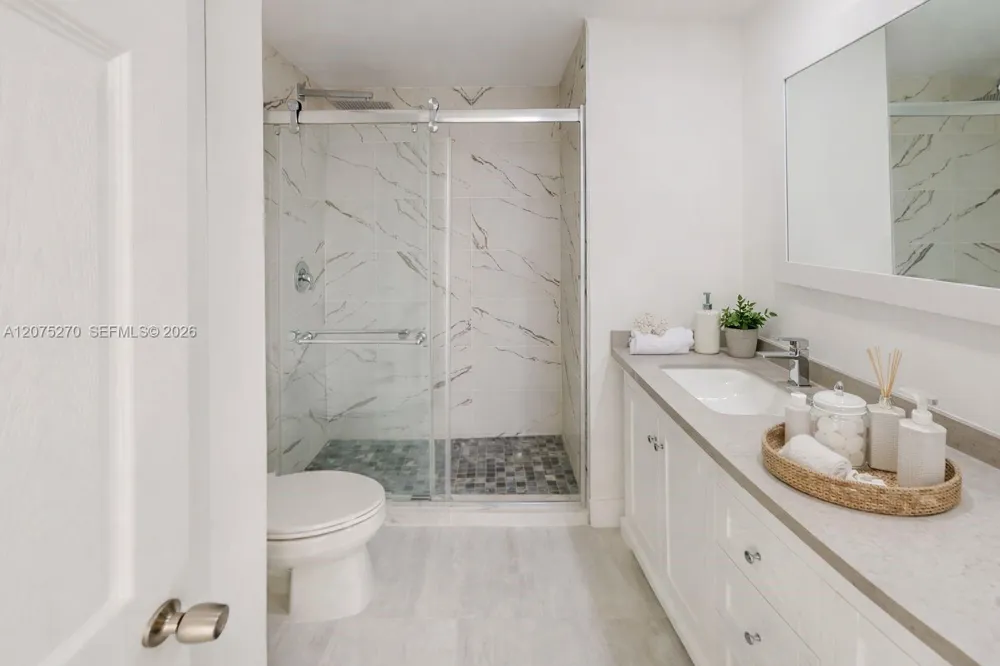 1000 W Island Blvd #1812 Aventura, FL 33160