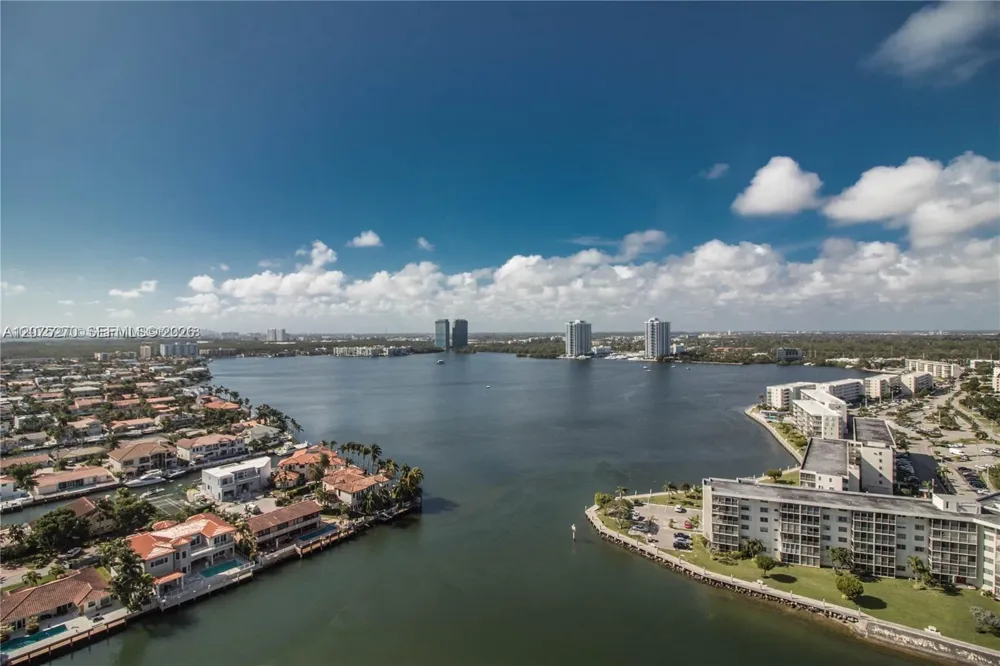 1000 W Island Blvd #1812 Aventura, FL 33160