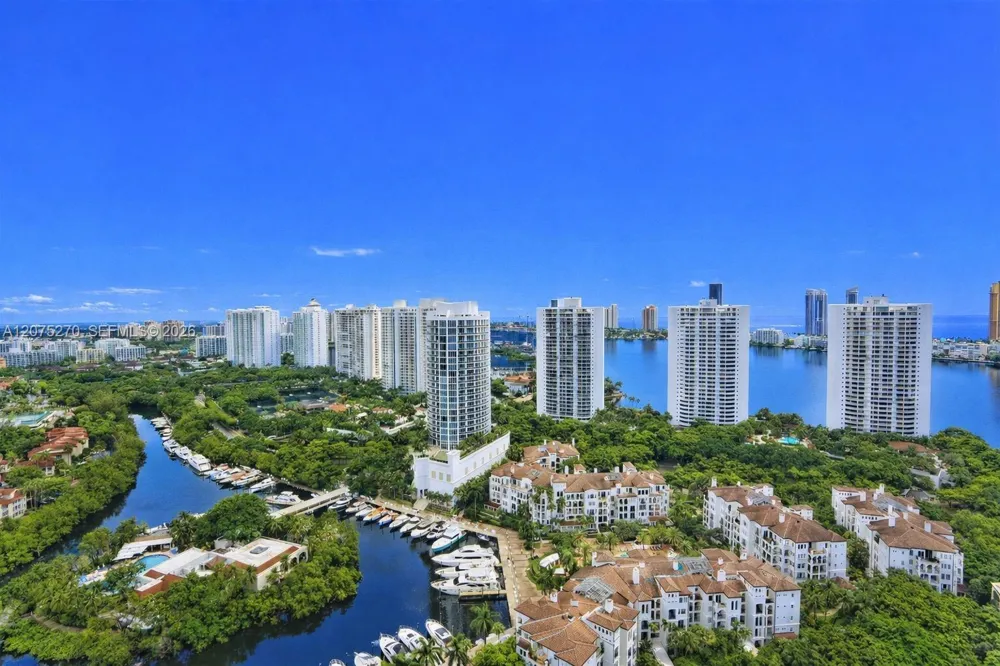 1000 W Island Blvd #1812 Aventura, FL 33160