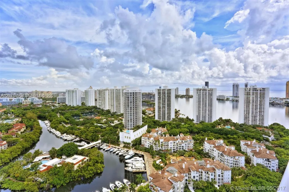 1000 W Island Blvd #1812 Aventura, FL 33160
