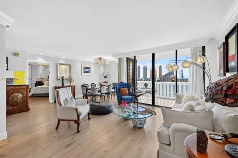3000 Island Blvd #1201