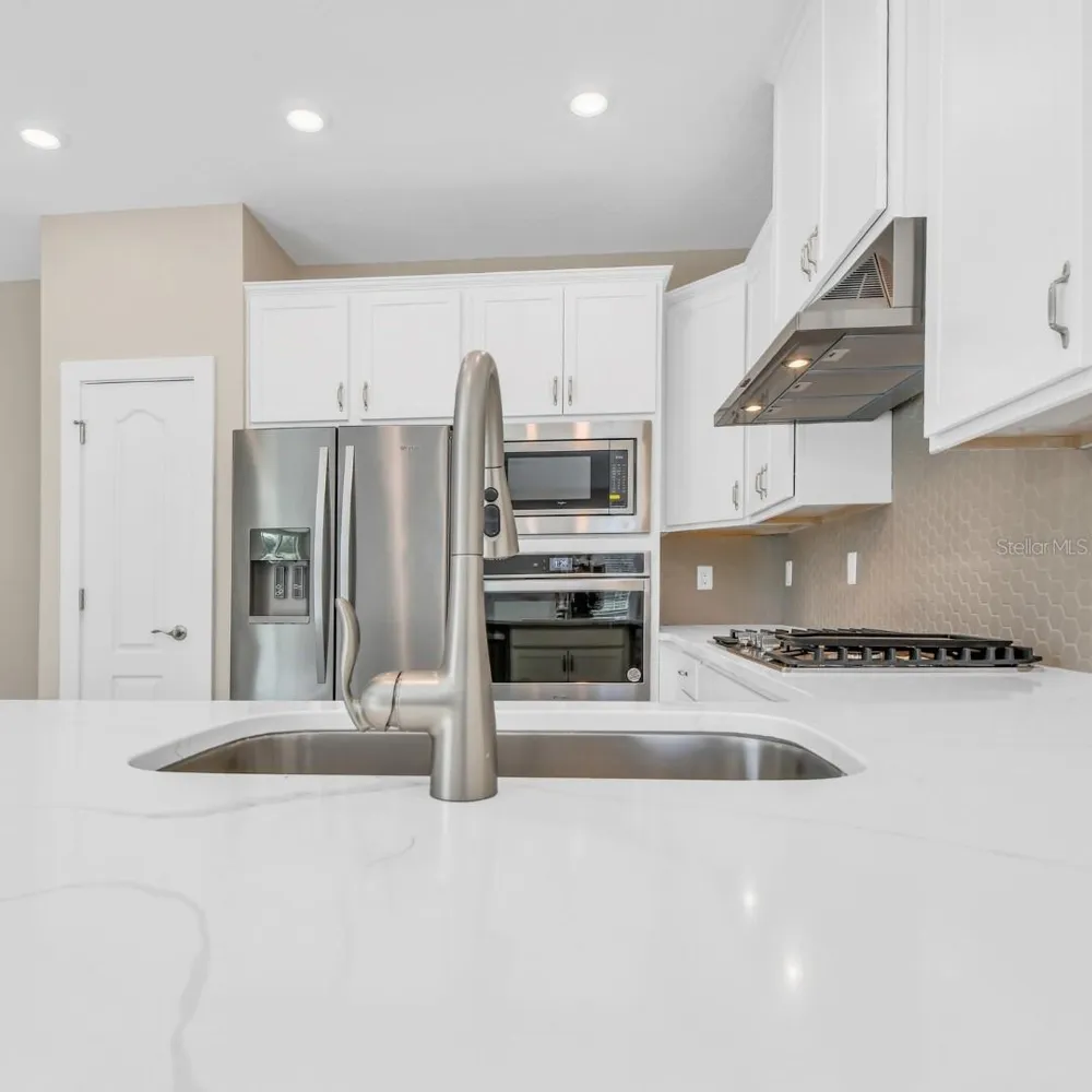 7950 DELWIN LANE Kissimmee, FL 34747