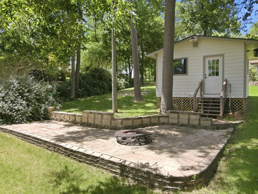 182 County Road 2938 Pittsburg, TX 75686