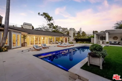 1037 Maroney Lane