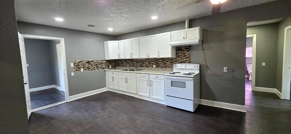 5701 County Road 288 #7 Angleton, TX 77515