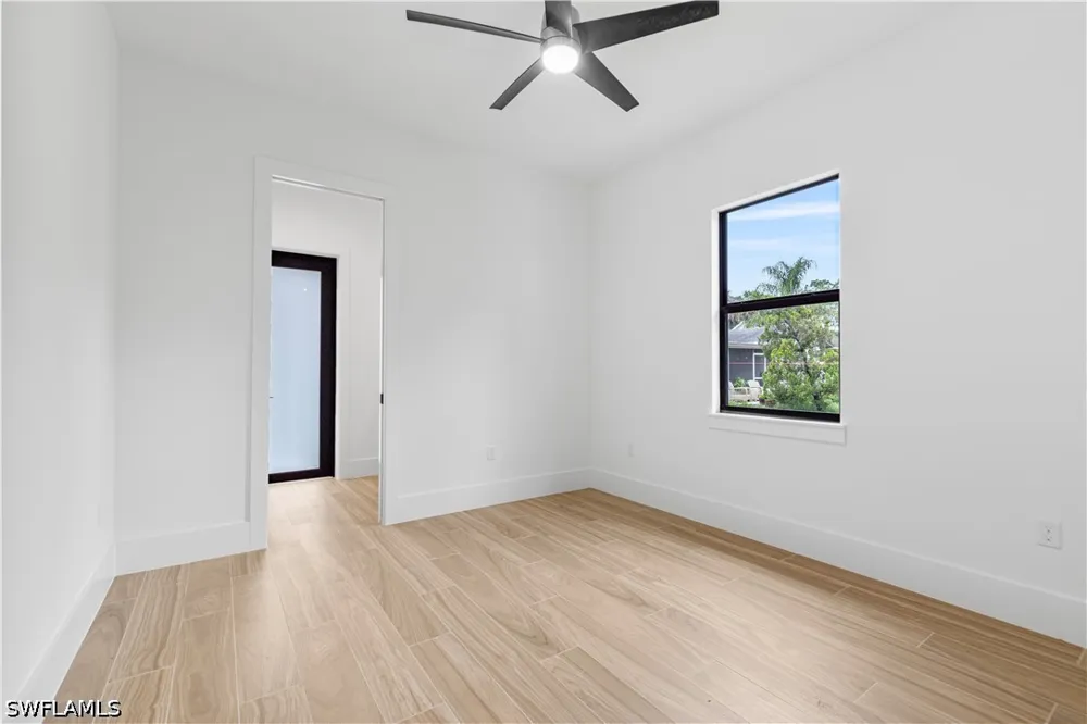 4th Avenue SE Naples, FL 34117