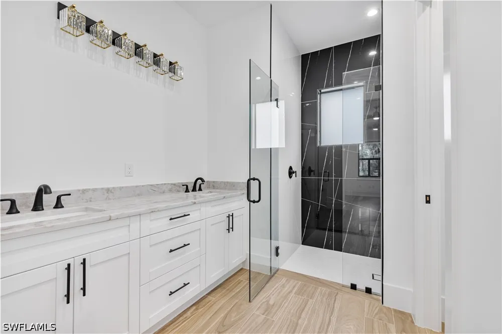 4th Avenue SE Naples, FL 34117