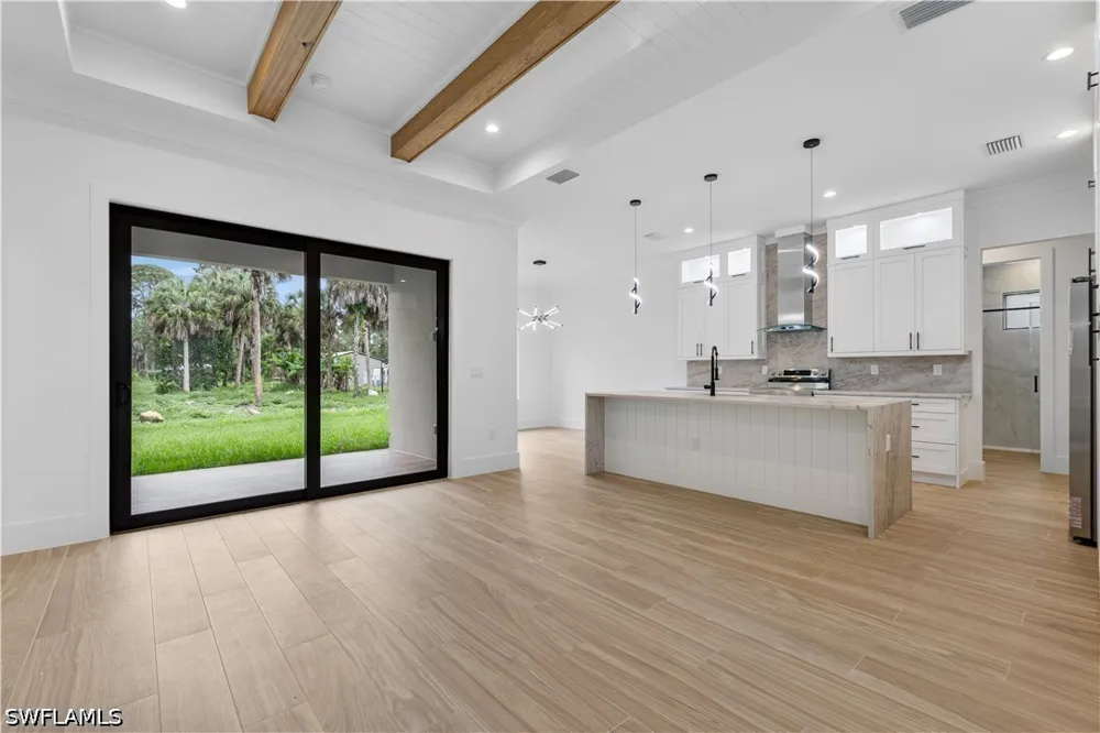 4th Avenue SE Naples, FL 34117