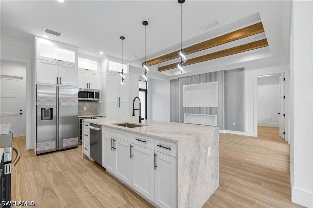 4th Avenue SE Naples, FL 34117
