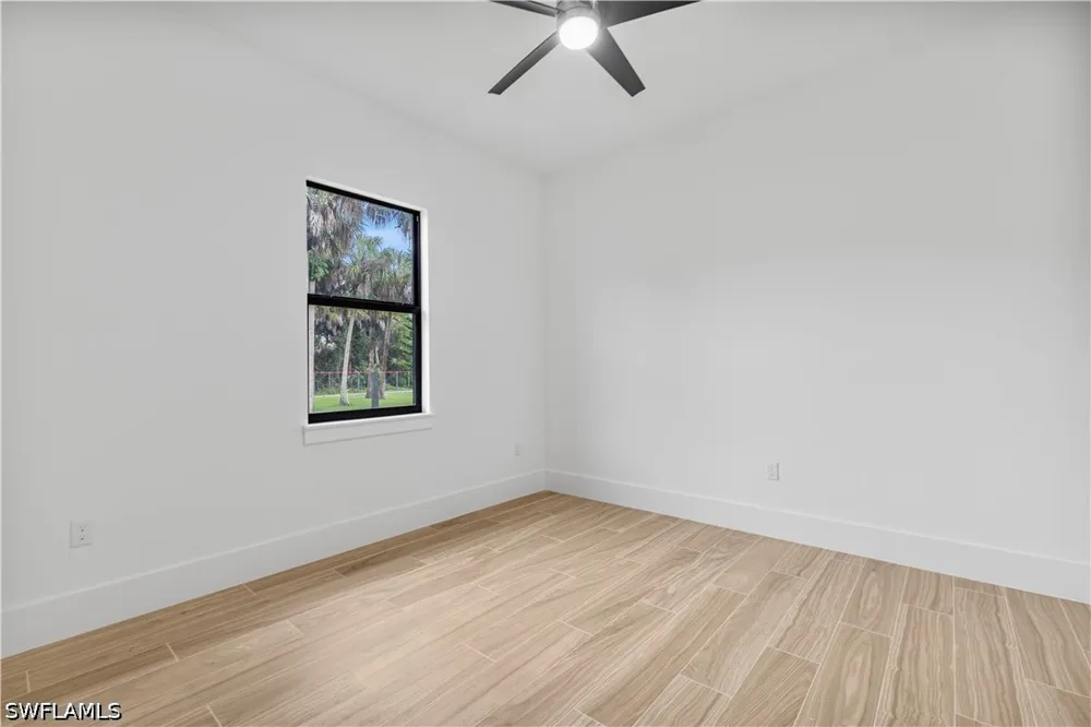 4th Avenue SE Naples, FL 34117