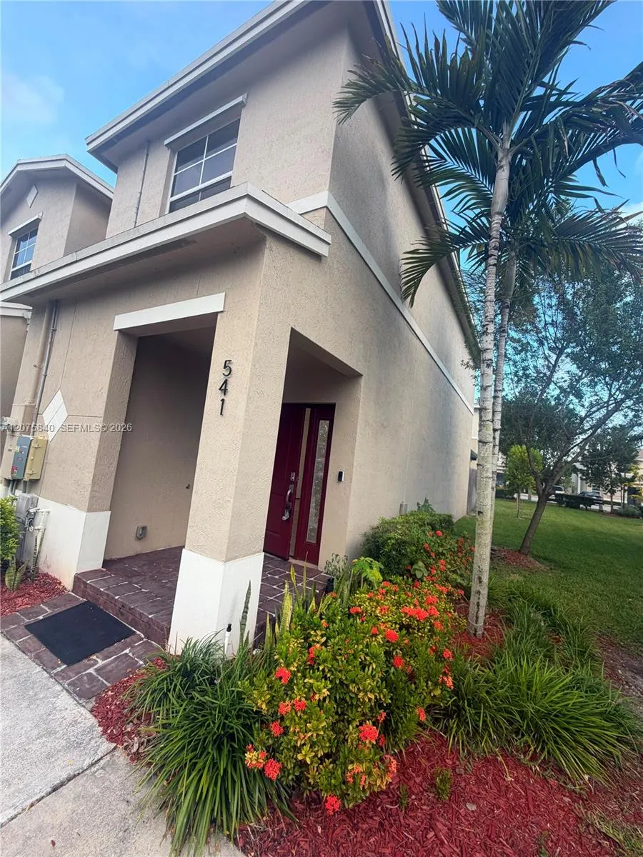 541 5 Th Ter Florida City, FL 33034