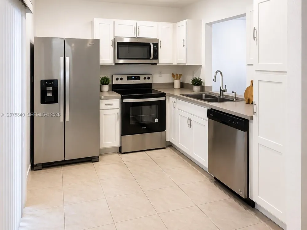 541 5 Th Ter Florida City, FL 33034