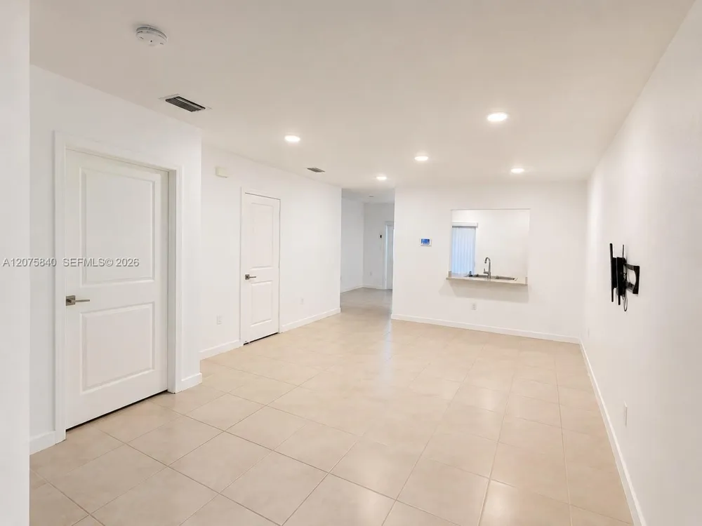 541 5 Th Ter Florida City, FL 33034