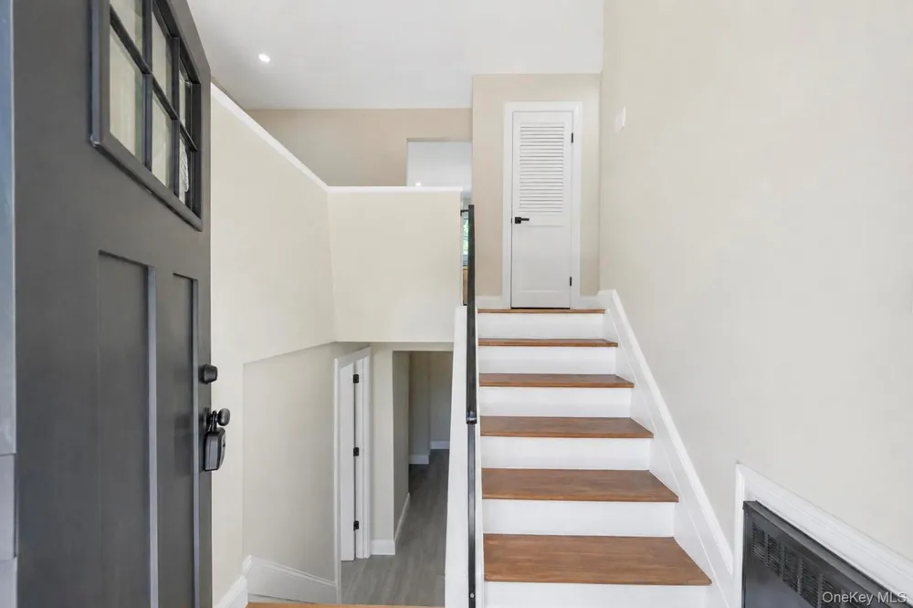 42 Noahs Path Rocky Point, NY 11778