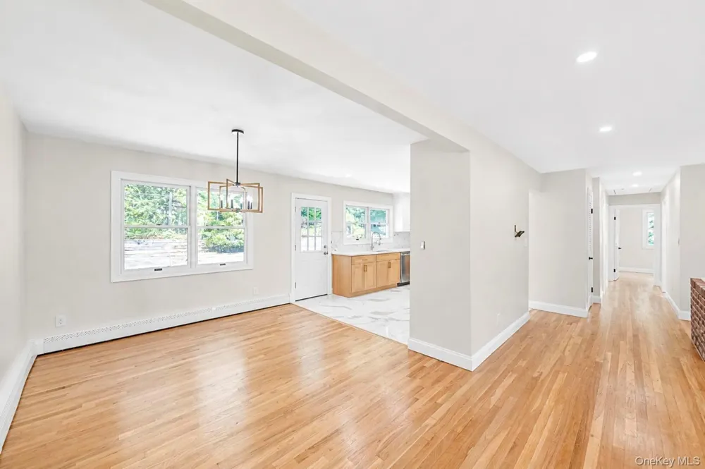 42 Noahs Path Rocky Point, NY 11778