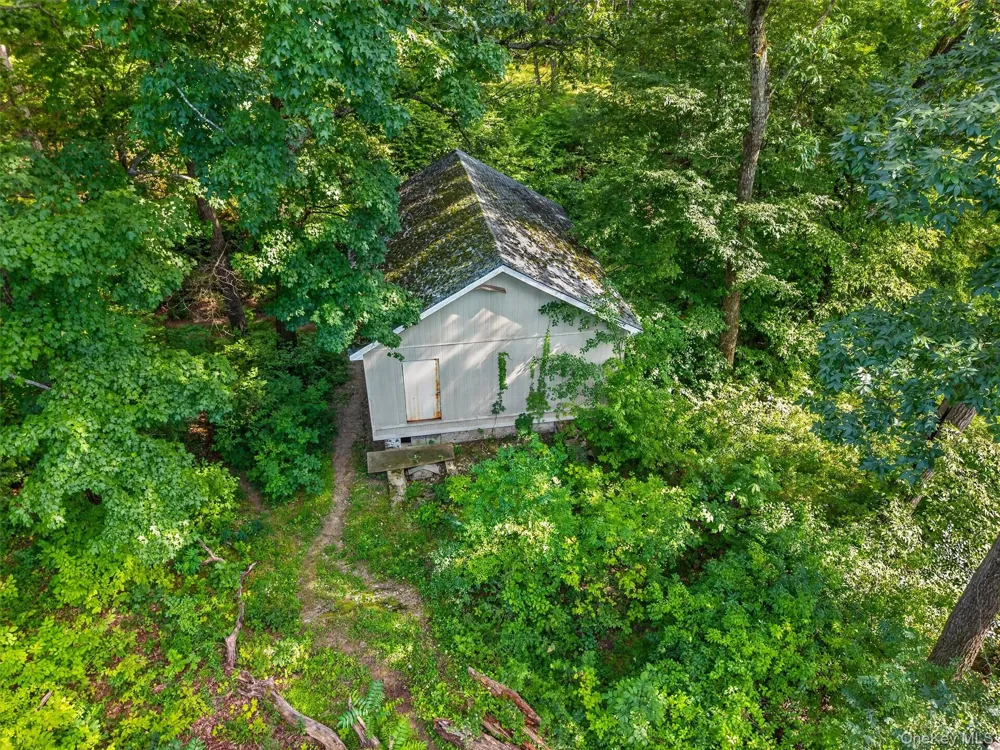 65 Oxford Springs Road Chester, NY 10918