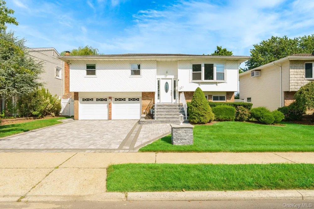 221 Roosevelt Avenue Massapequa Park, NY 11762