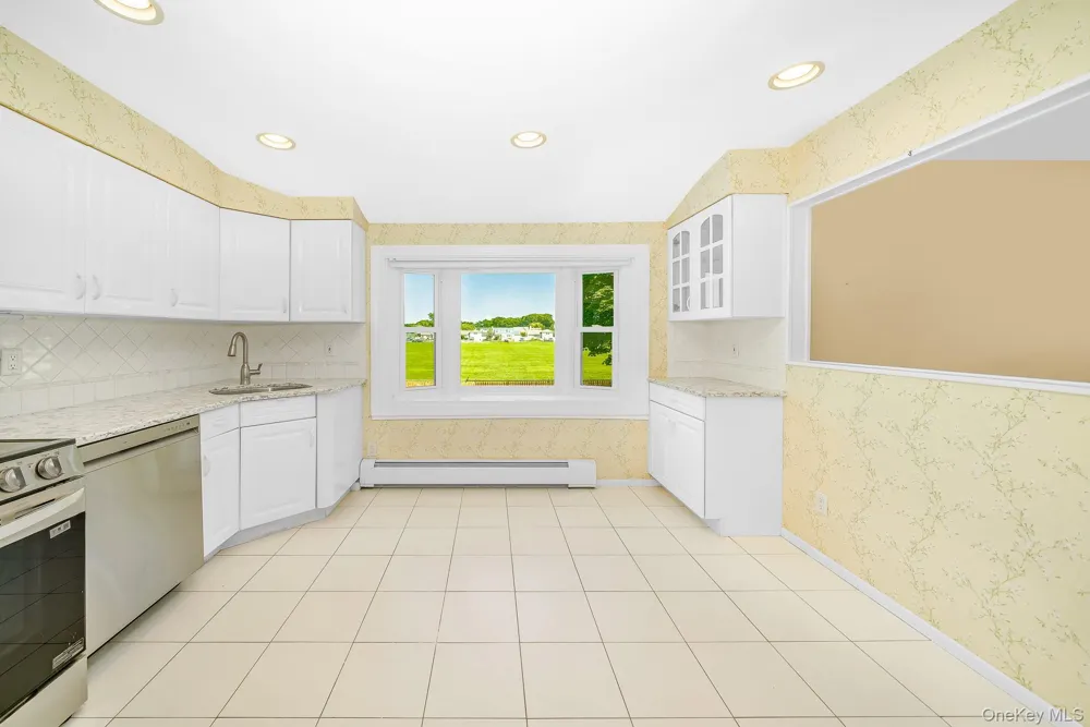 221 Roosevelt Avenue Massapequa Park, NY 11762