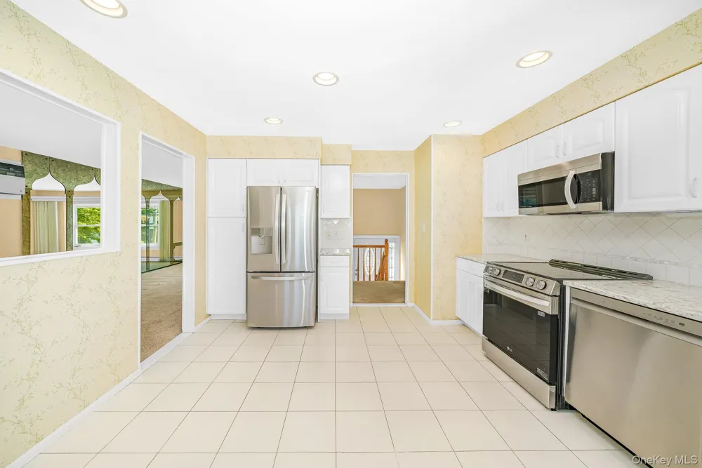 221 Roosevelt Avenue Massapequa Park, NY 11762