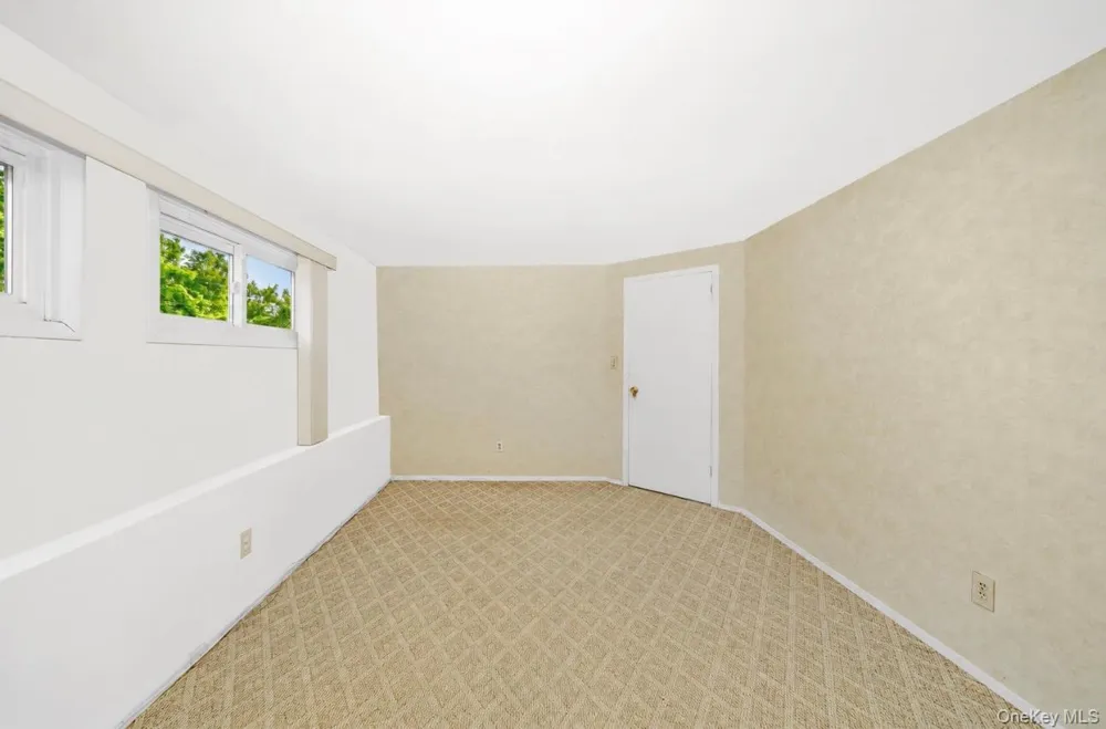 221 Roosevelt Avenue Massapequa Park, NY 11762