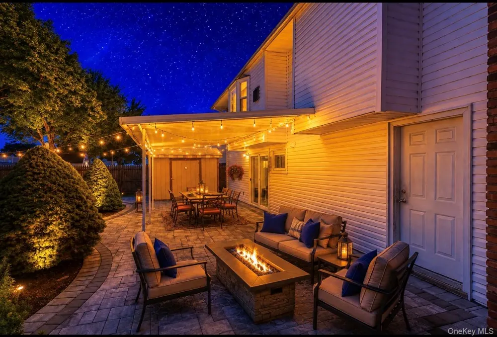 221 Roosevelt Avenue Massapequa Park, NY 11762