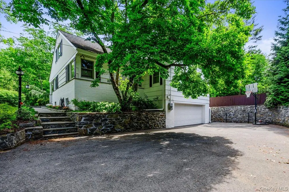 15 Tamarac Trail Harrison, NY 10528