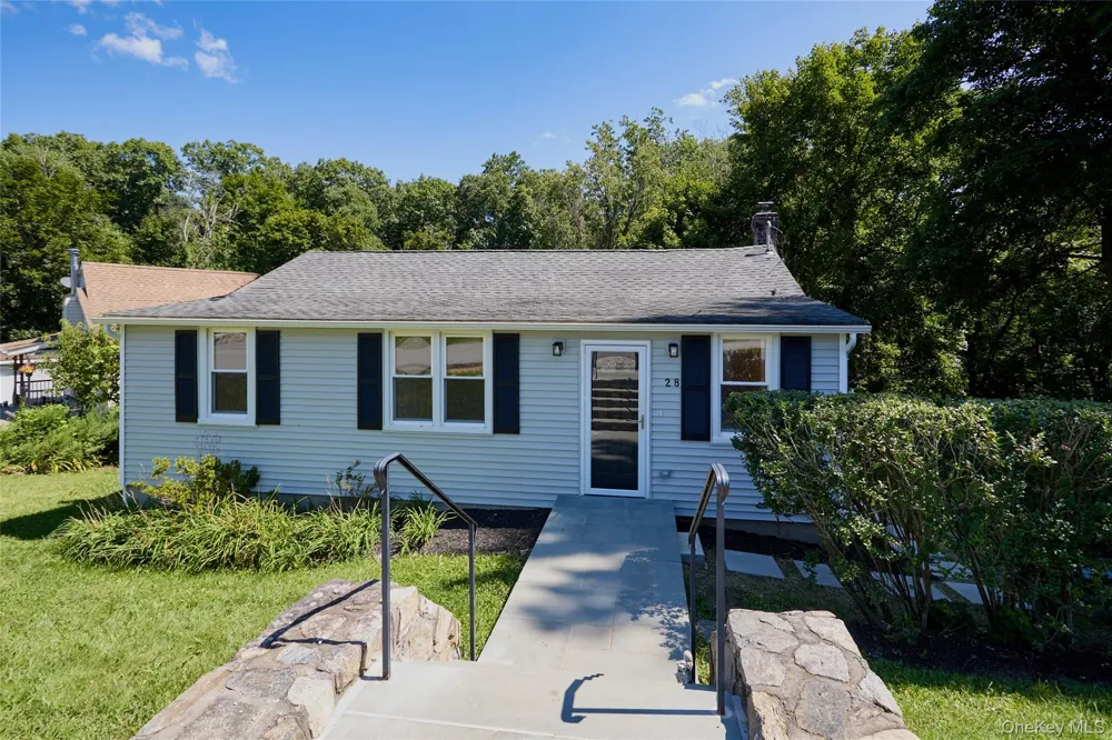 28 Brewster Drive Carmel, NY 10512