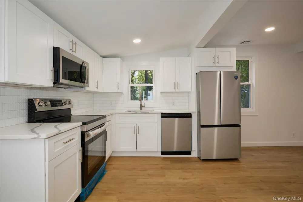 28 Brewster Drive Carmel, NY 10512