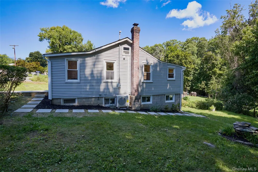 28 Brewster Drive Carmel, NY 10512