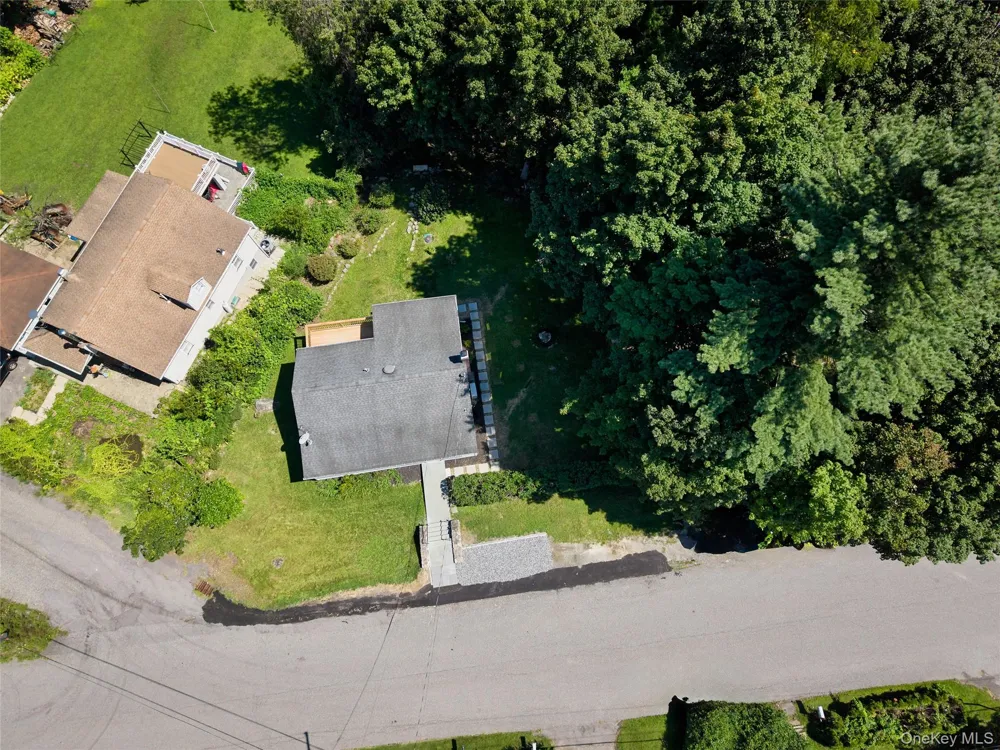 28 Brewster Drive Carmel, NY 10512