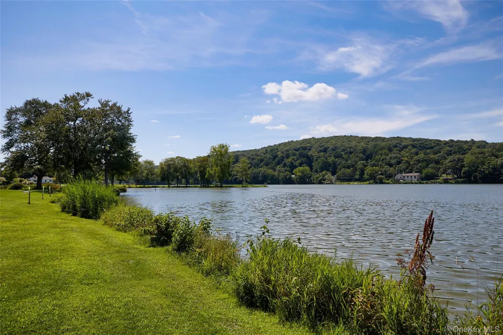 28 Brewster Drive Carmel, NY 10512