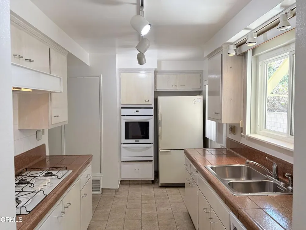4678 Marwood Drive Los Angeles, CA 90065