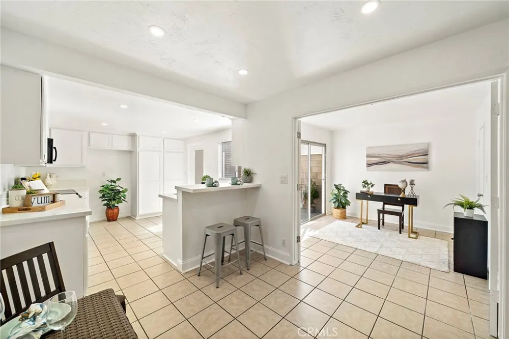 4902 Pearce Huntington Beach, CA 92649