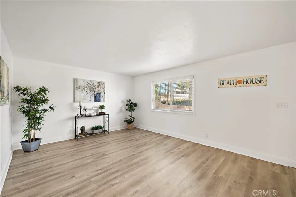 4902 Pearce Huntington Beach, CA 92649