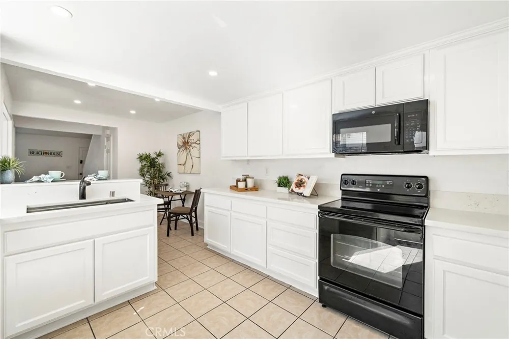 4902 Pearce Huntington Beach, CA 92649
