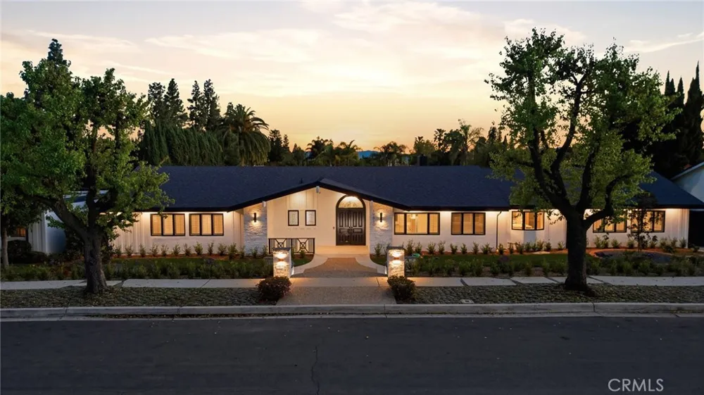 19510 Merridy Northridge, CA 91324