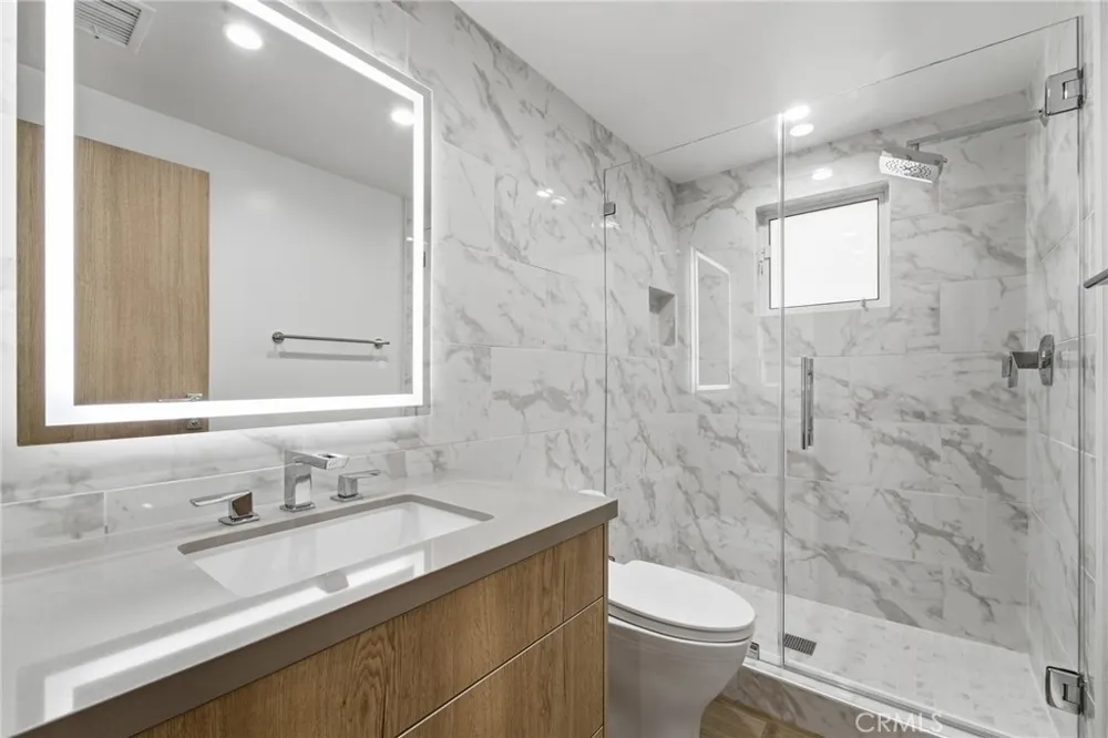 19510 Merridy Northridge, CA 91324