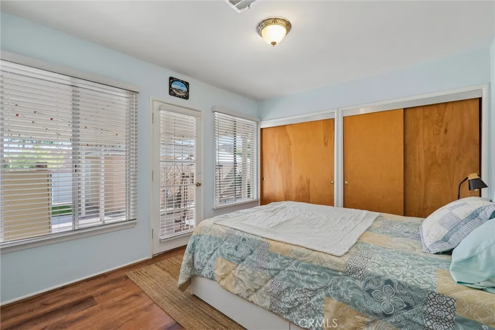 4945 Adenmoor Lakewood, CA 90713