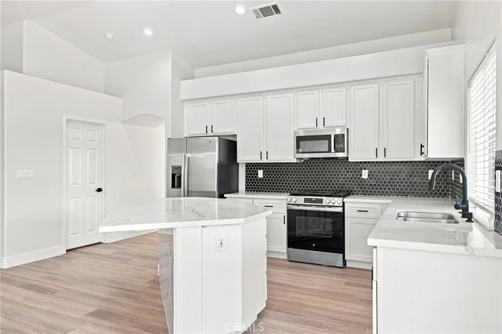 9610 Dusty Wheat Bakersfield, CA 93313