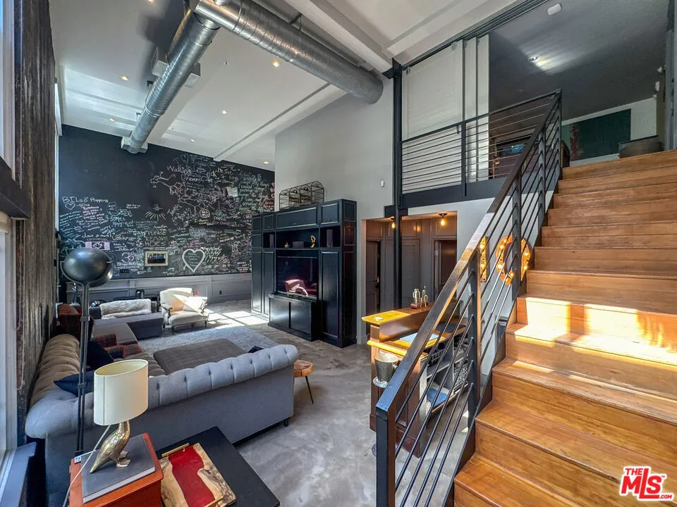 1037 Laurel Avenue #10 West Hollywood, CA 90046