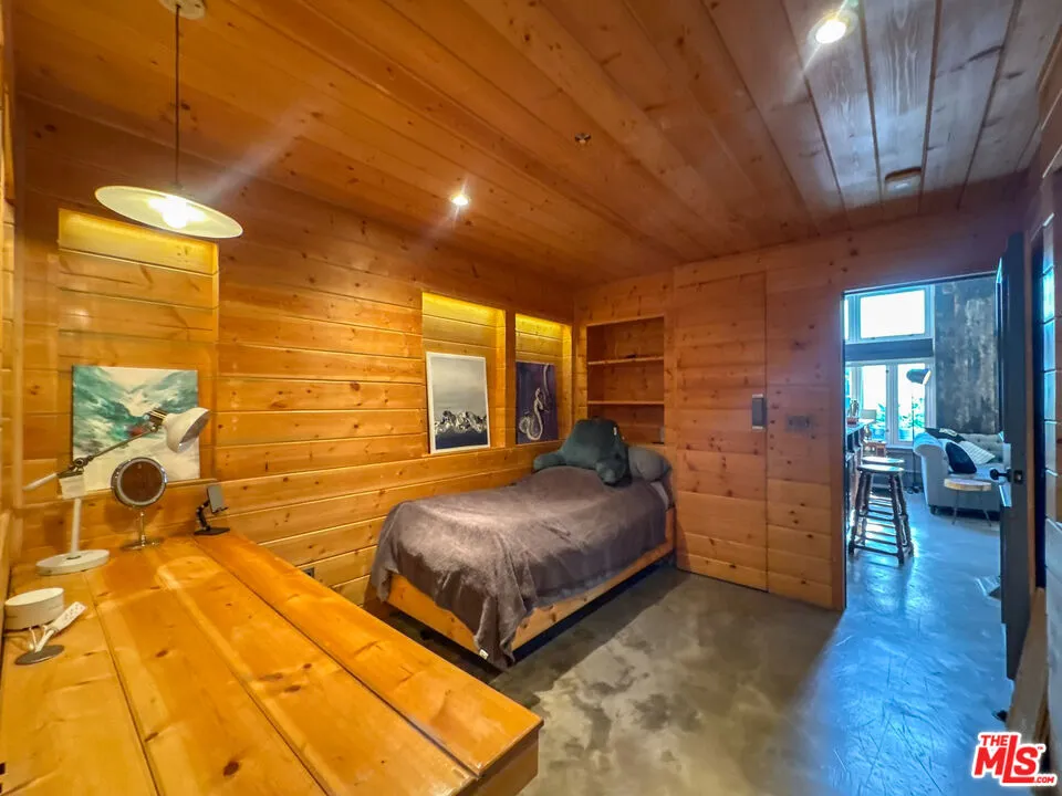 1037 Laurel Avenue #10 West Hollywood, CA 90046