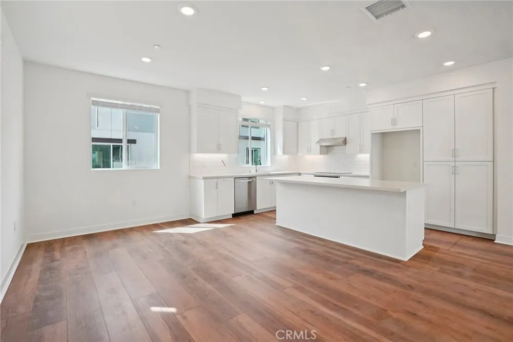 1675 Coral Sea Lane San Pedro, CA 90732